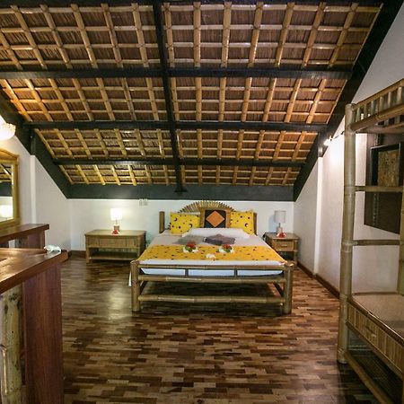 Dolphin House Resort Моалбоал Экстерьер фото