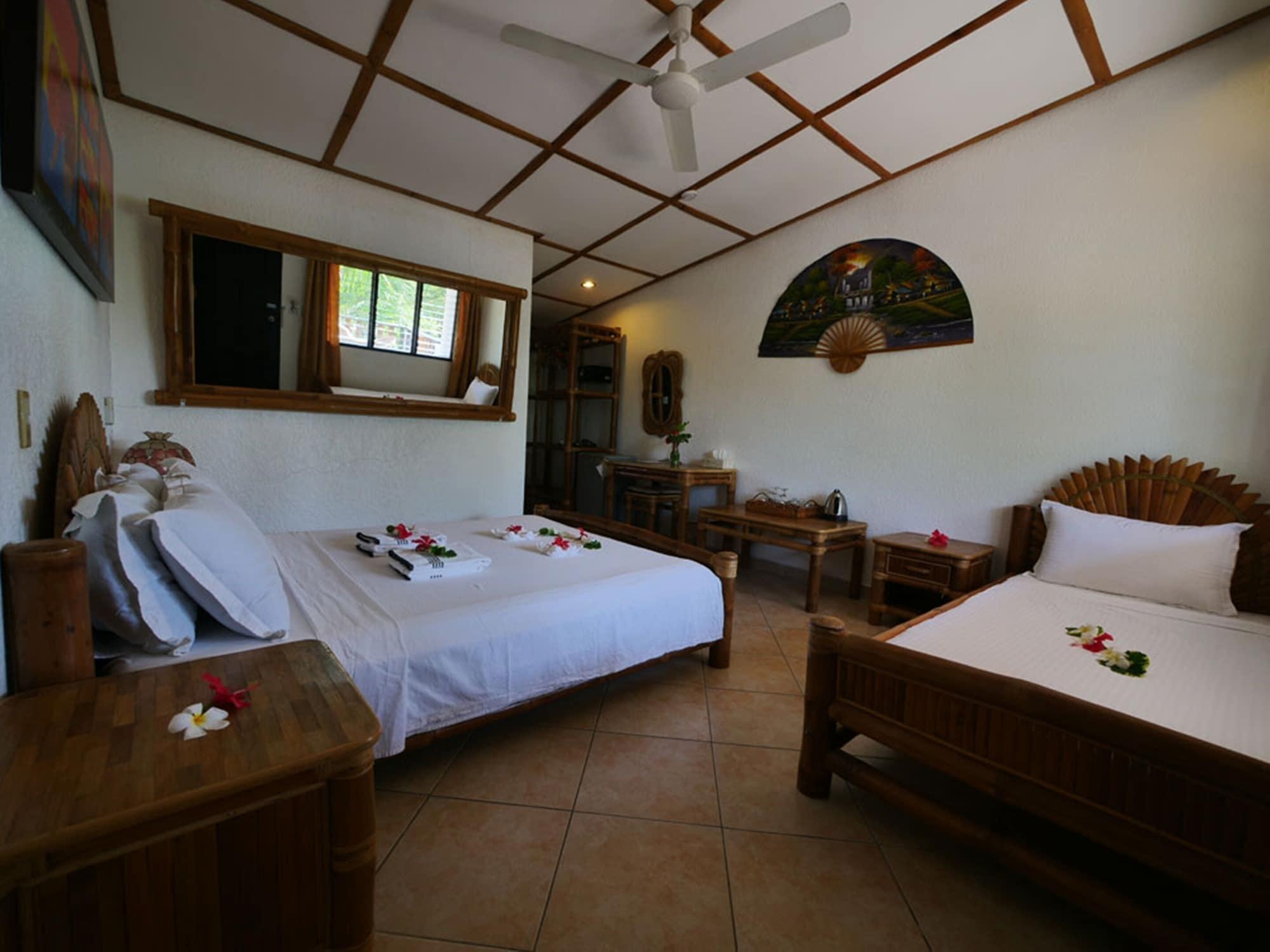 Dolphin House Resort Моалбоал Экстерьер фото