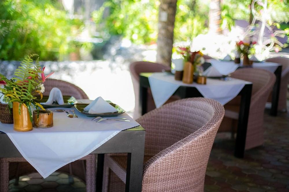 Dolphin House Resort Моалбоал Экстерьер фото